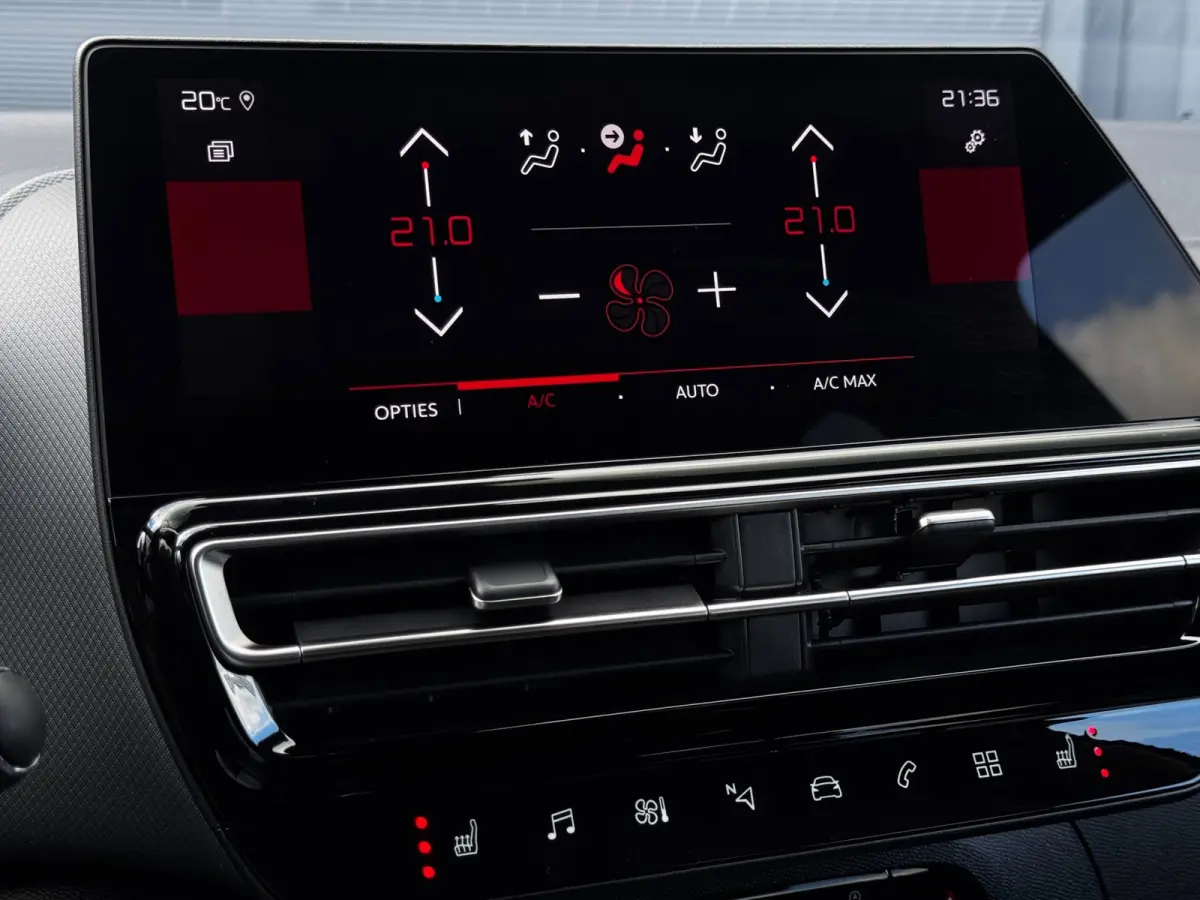 1.2 Hybrid Max | Leder / Alcantara | Camera | Stoelverwarming | Adaptive Cruise | Navigatie
