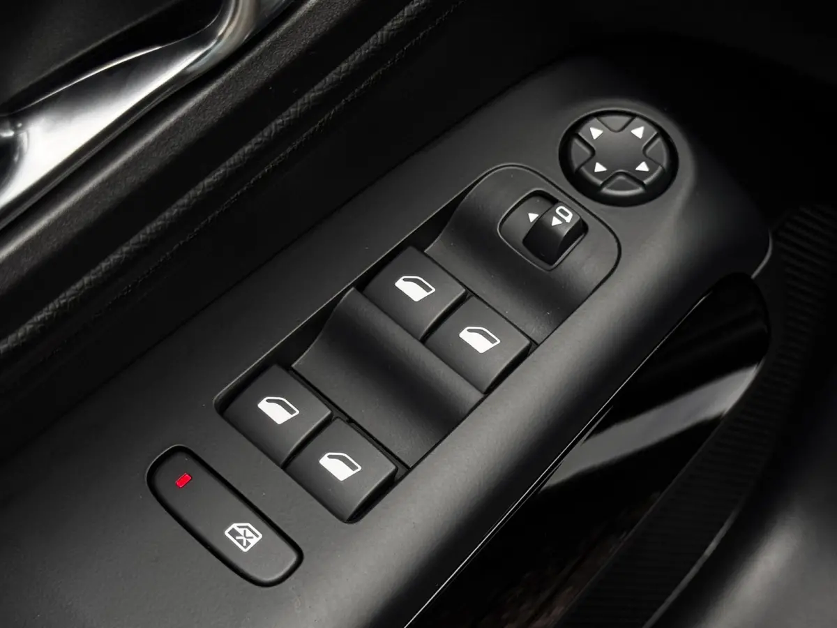 1.2 Hybrid Max | Leder / Alcantara | Camera | Stoelverwarming | Adaptive Cruise | Navigatie