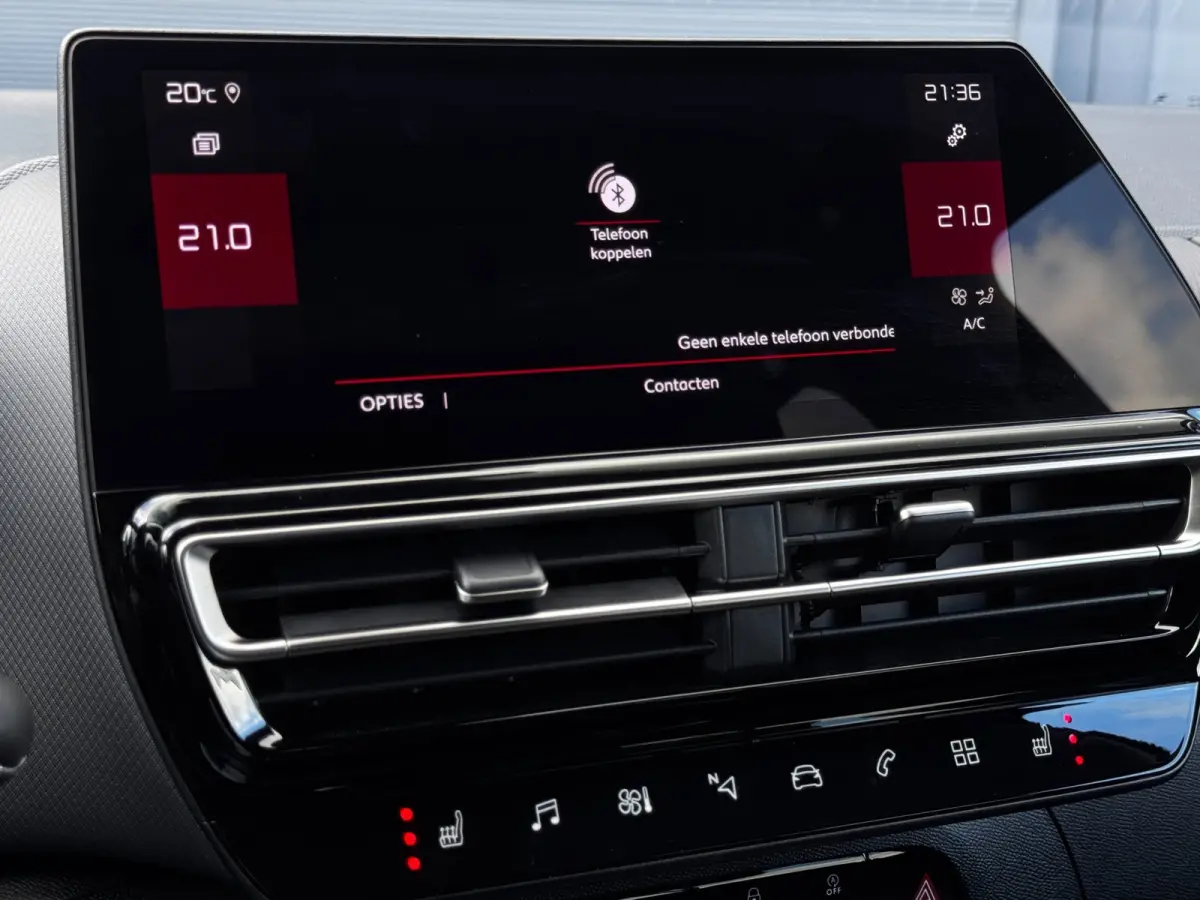 1.2 Hybrid Max | Leder / Alcantara | Camera | Stoelverwarming | Adaptive Cruise | Navigatie