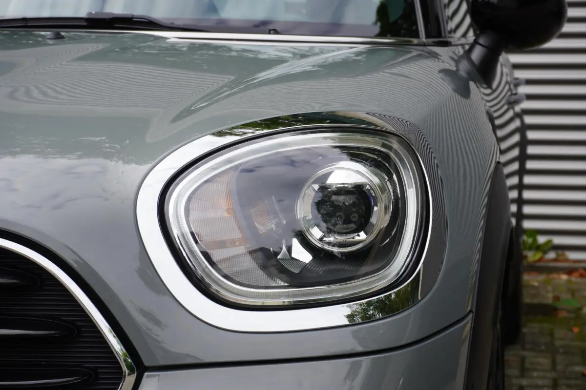 C | John Cooper Works Trim Pakket | Serious Business | 19" LM JCW Circuit Spoke | Comfort Access | Glazen panoramadak | Extra getint glas achter