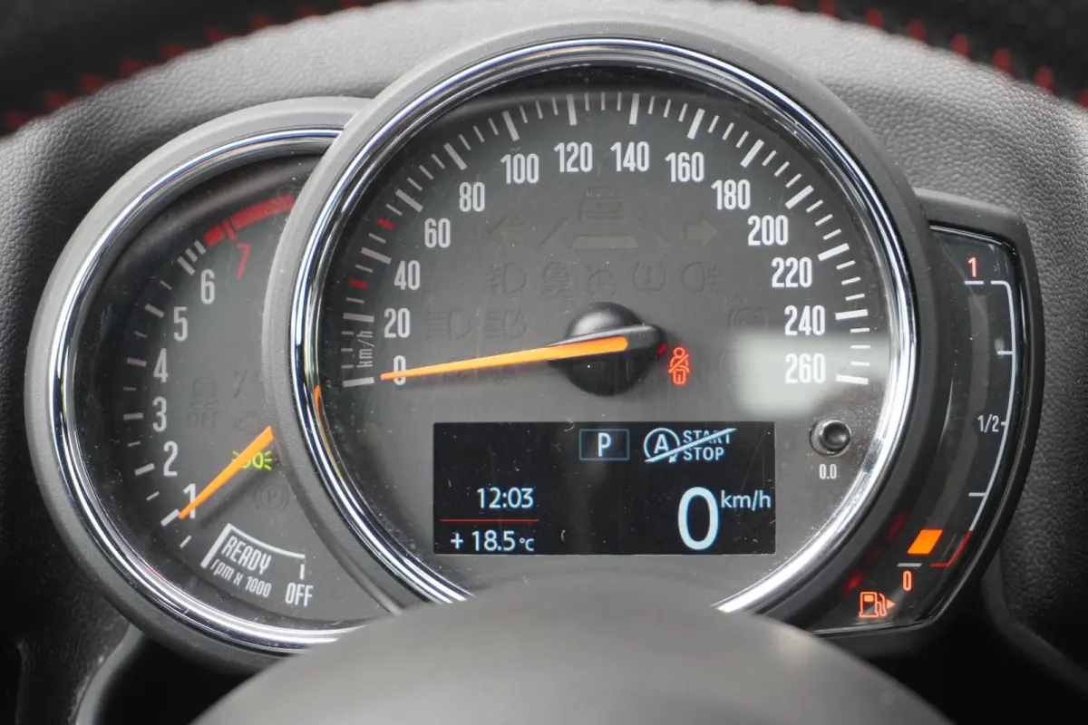 C | John Cooper Works Trim Pakket | Serious Business | 19" LM JCW Circuit Spoke | Comfort Access | Glazen panoramadak | Extra getint glas achter