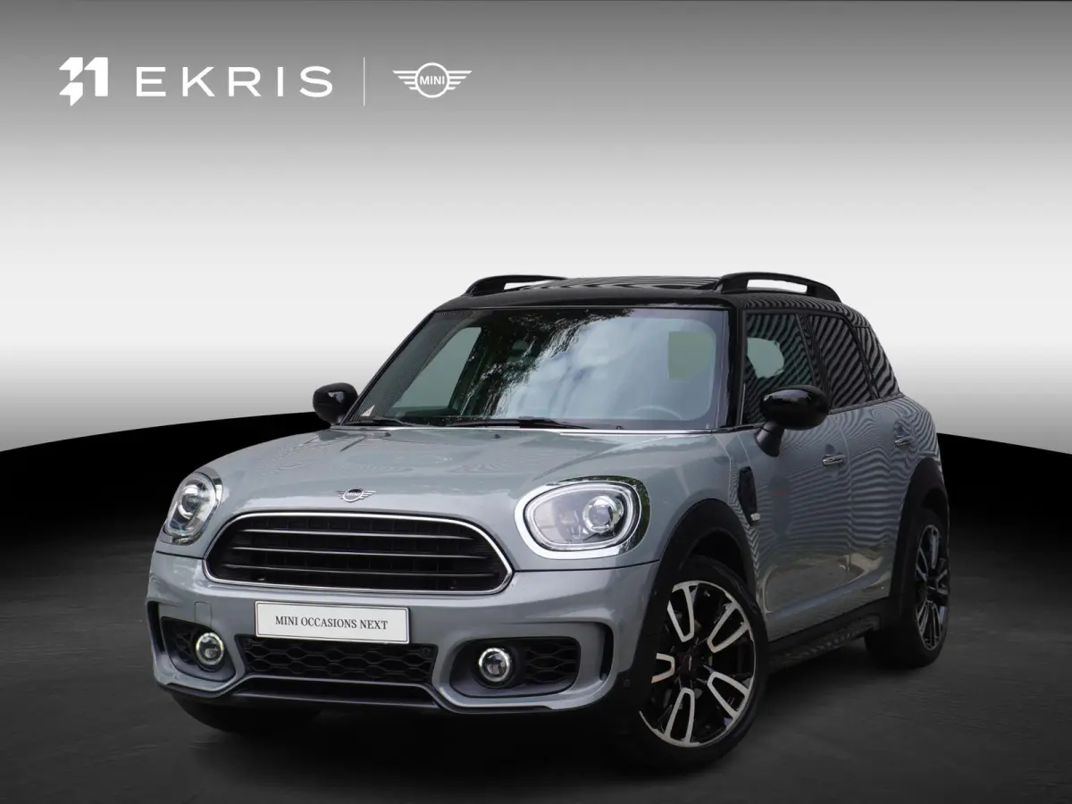 C | John Cooper Works Trim Pakket | Serious Business | 19" LM JCW Circuit Spoke | Comfort Access | Glazen panoramadak | Extra getint glas achter