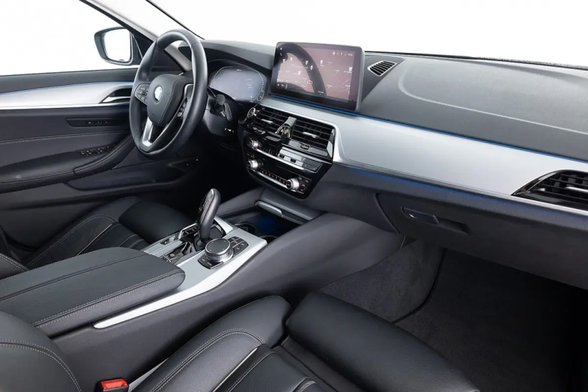 530 e Business Edition | LEDER | Full LED