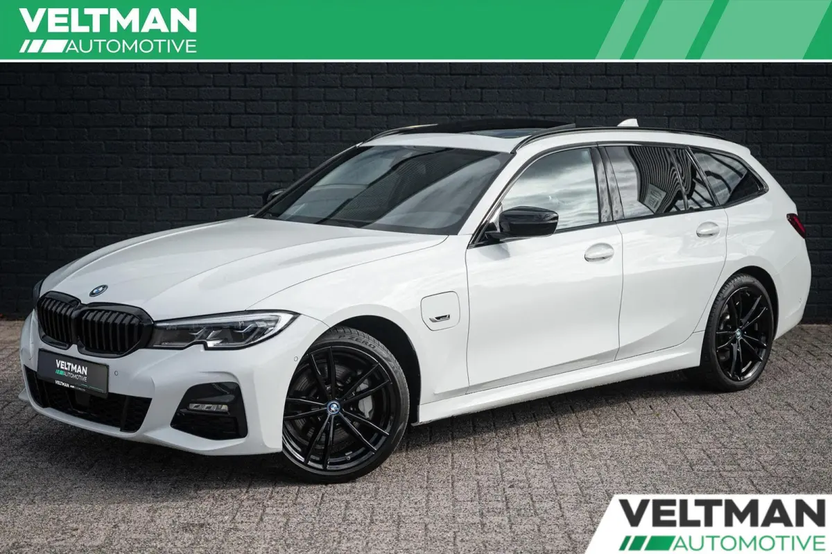 330e xDrive M-SPORT PANO TREKHAAK CO PILOT LASER