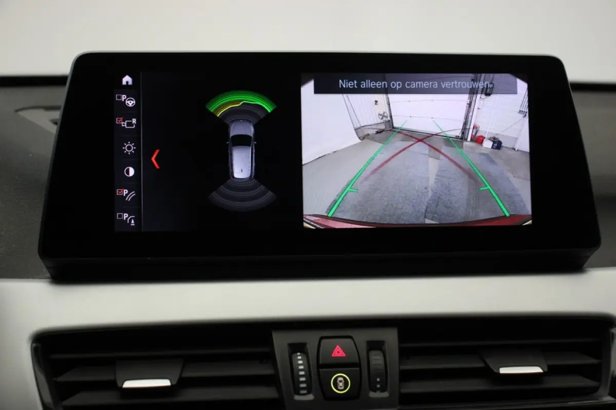 sDrive18i Business Edition Automaat - Carplay, Camera, Headup Display, Cruise