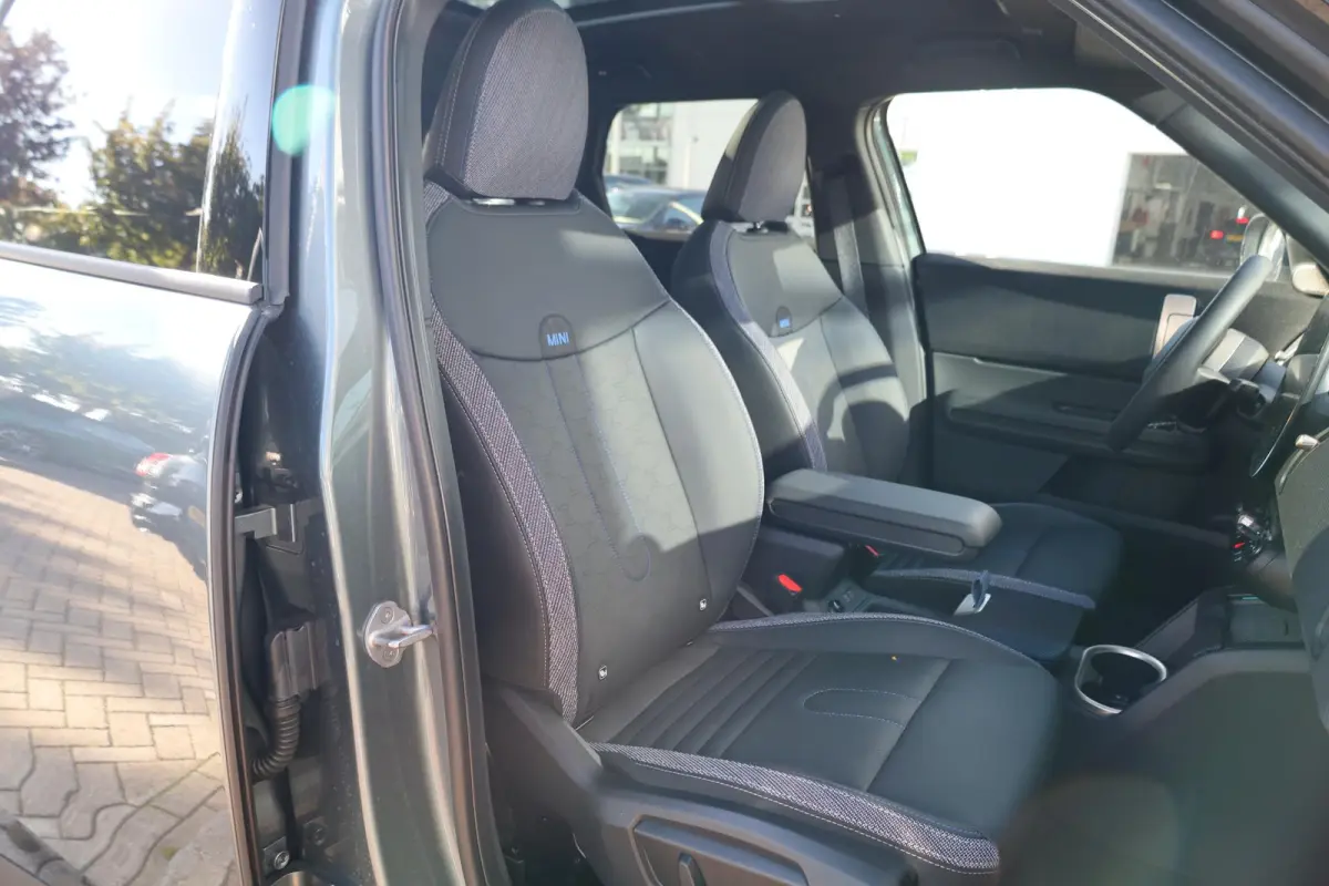 C | Pakket XL | Panoramadak | Stuur- en Stoelverwarming | Harman/Kardon | Driving Assistant Professional