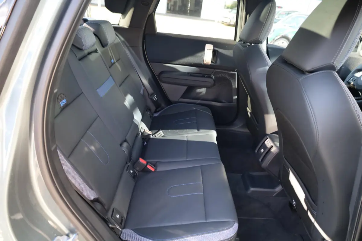 C | Pakket XL | Panoramadak | Stuur- en Stoelverwarming | Harman/Kardon | Driving Assistant Professional