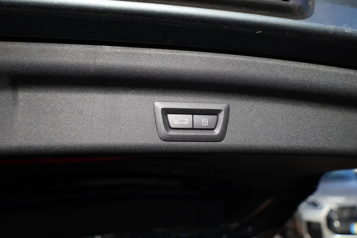 C | Pakket XL | Panoramadak | Stuur- en Stoelverwarming | Harman/Kardon | Driving Assistant Professional