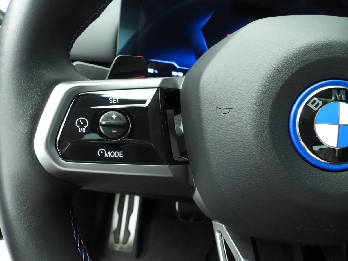 M60 xDrive | M-Sportpakket | LED | Leder | HUD | Active cruise | Trekhaak | Panoramadak | DAB | Bowers & Wilkins sound | Alu 21 inch