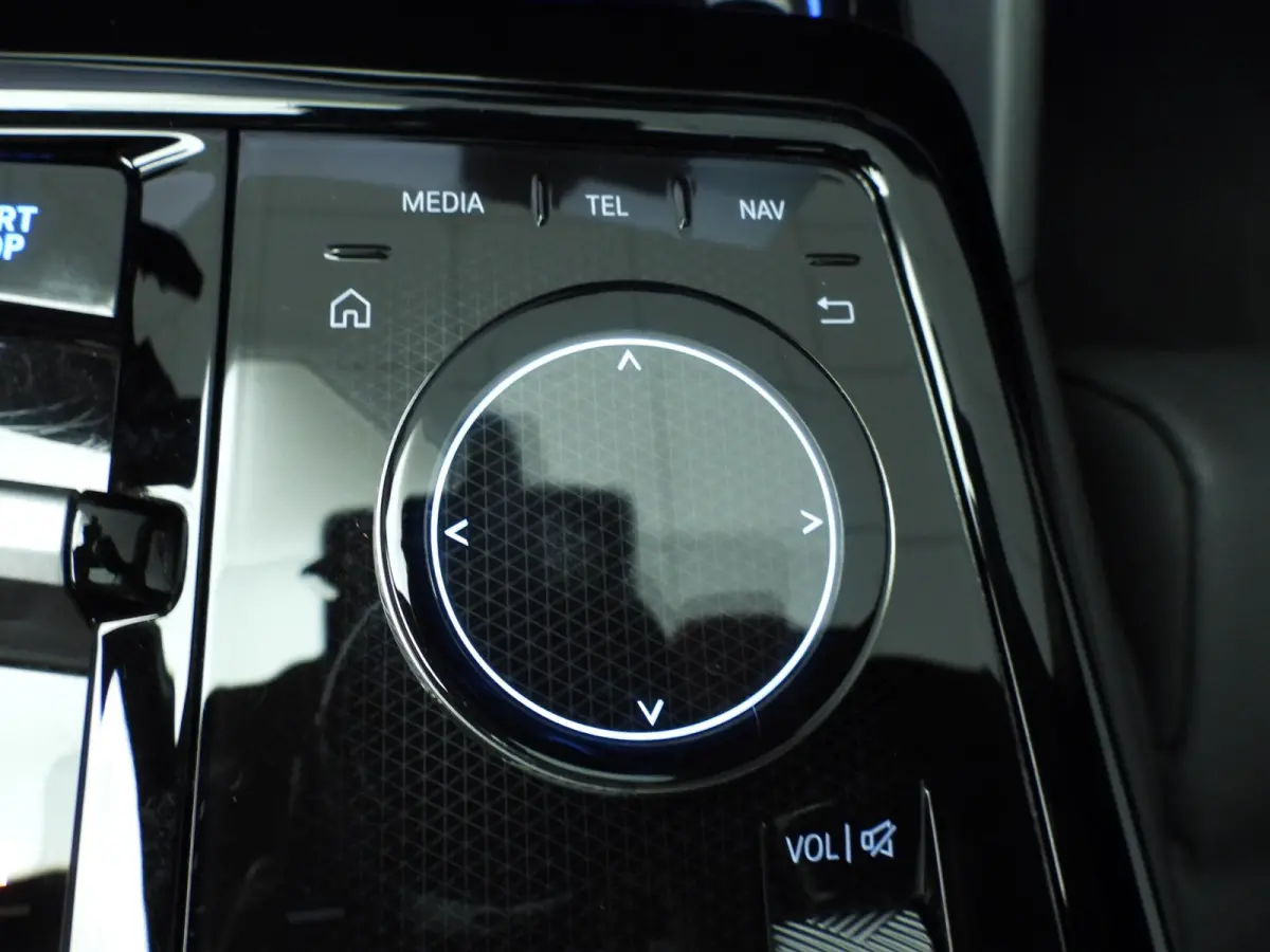 M60 xDrive | M-Sportpakket | LED | Leder | HUD | Active cruise | Trekhaak | Panoramadak | DAB | Bowers & Wilkins sound | Alu 21 inch
