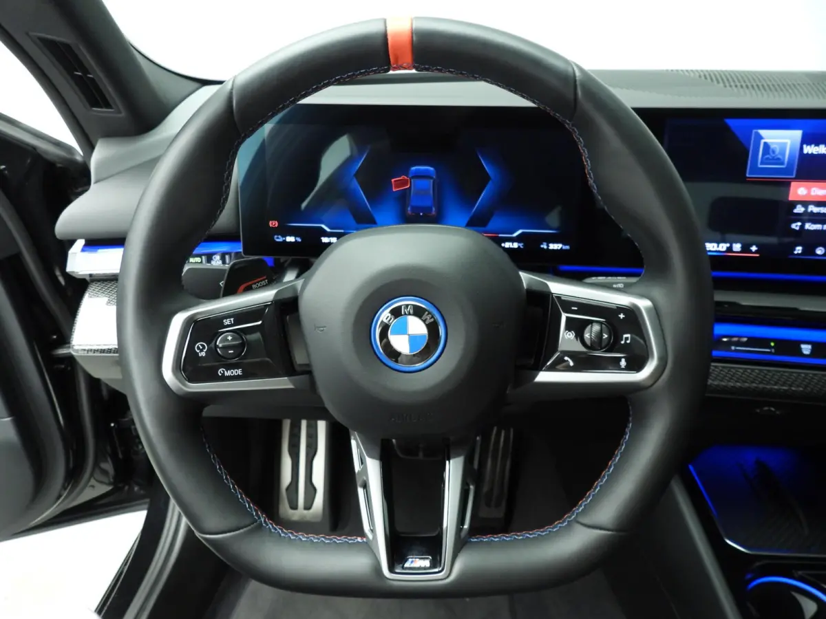 M60 xDrive | M-Sportpakket | LED | Leder | HUD | Active cruise | Trekhaak | Panoramadak | DAB | Bowers & Wilkins sound | Alu 21 inch