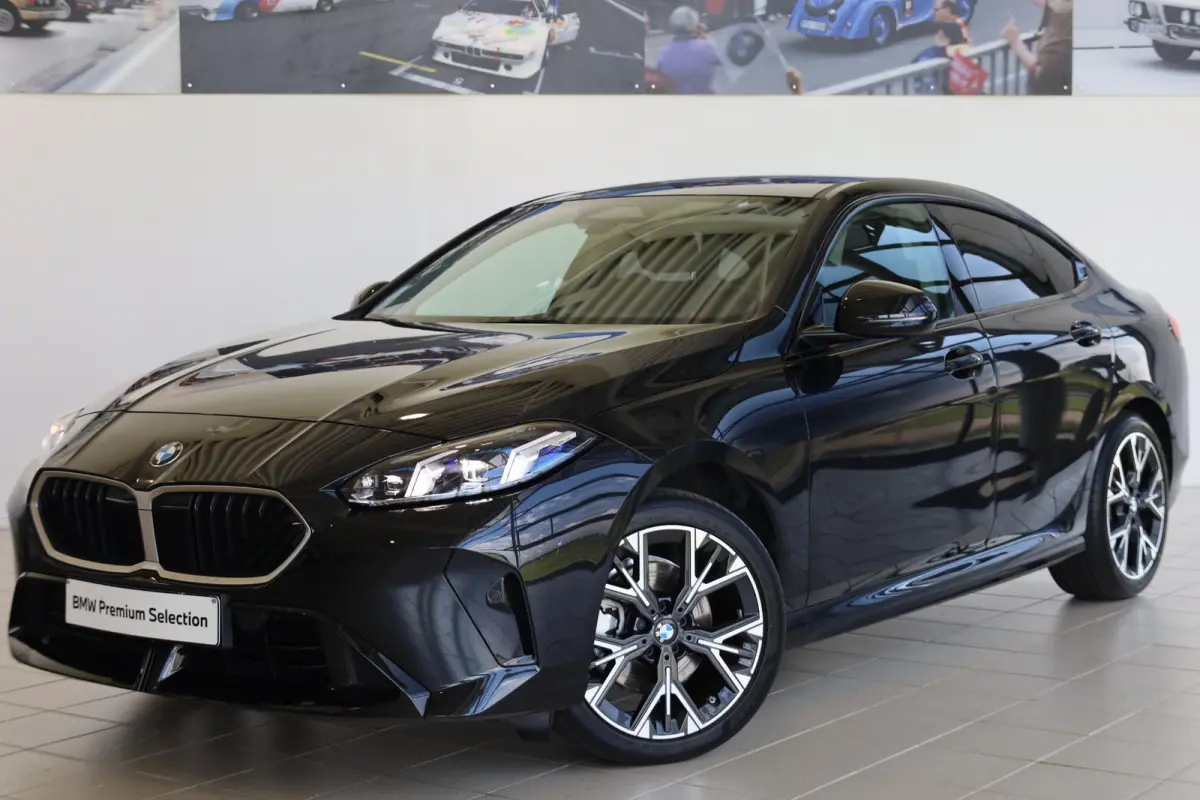 220 | M Sport Design | Stoelverwarming | Achteruitrijcamera