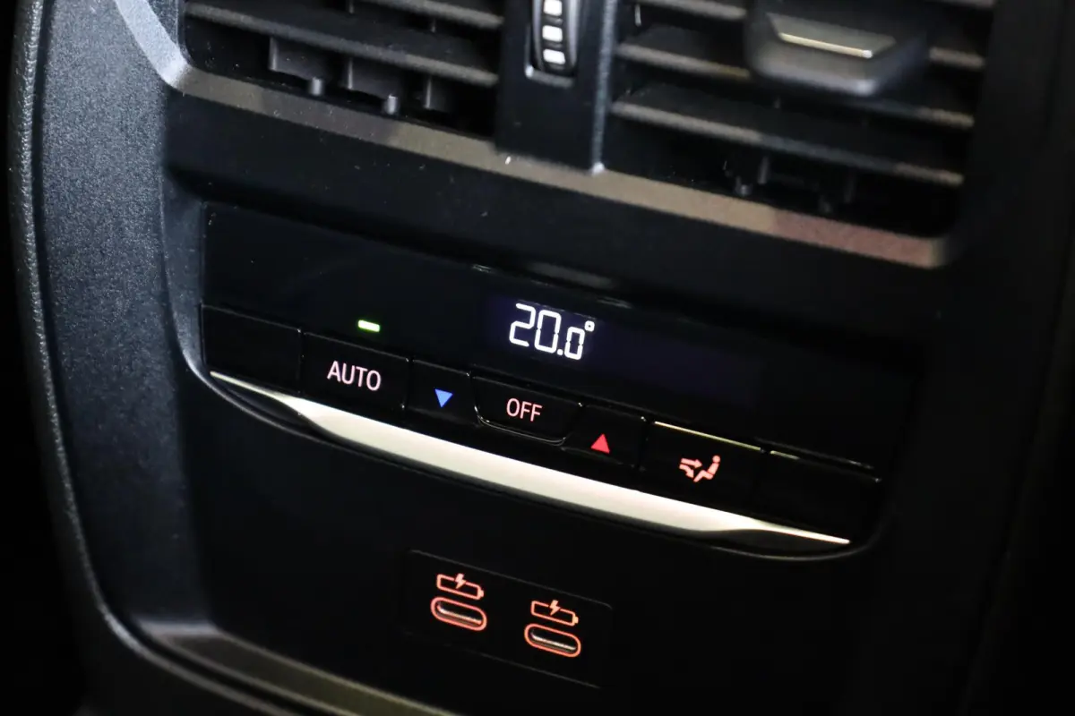 330e | M Sport Pro | Elek. Verstelbare Stoelen | Harman/Kardon | Driving Assistant Professional | Trekhaak