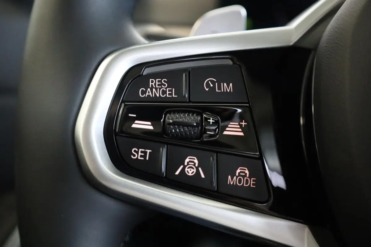 330e | M Sport Pro | Elek. Verstelbare Stoelen | Harman/Kardon | Driving Assistant Professional | Trekhaak