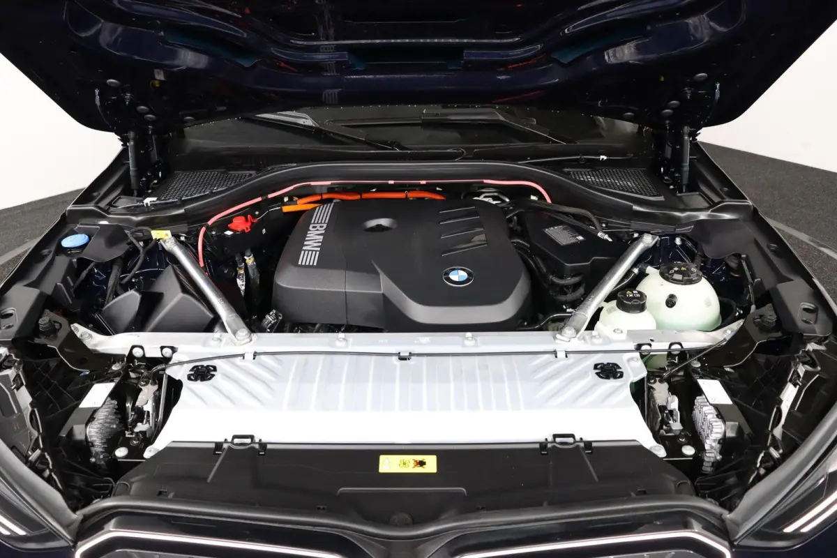 30e xDrive | SOH 100% | M Sport Pro | Panoramadak | Trekhaak | Driv Ass Prof | Harman/Kardon