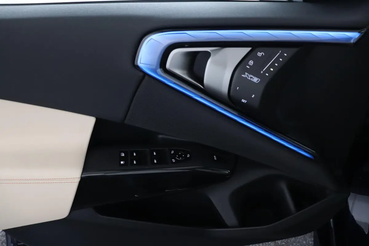 30e xDrive | SOH 100% | M Sport Pro | Panoramadak | Trekhaak | Driv Ass Prof | Harman/Kardon