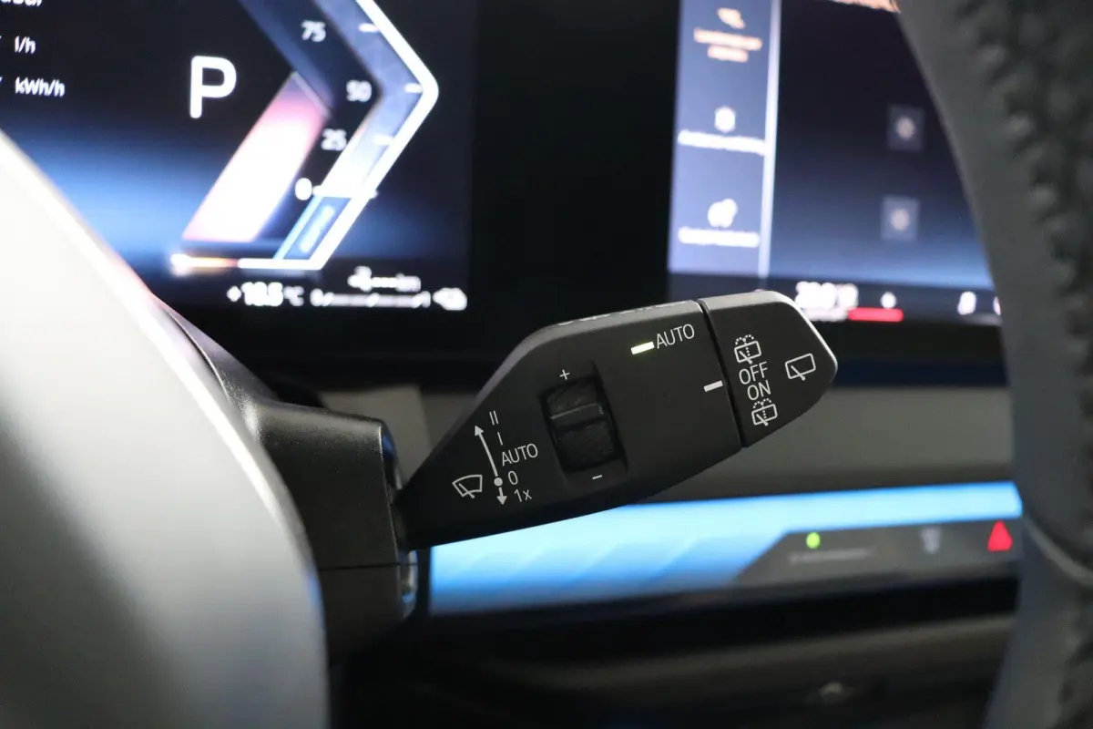 30e xDrive | SOH 100% | M Sport Pro | Panoramadak | Trekhaak | Driv Ass Prof | Harman/Kardon