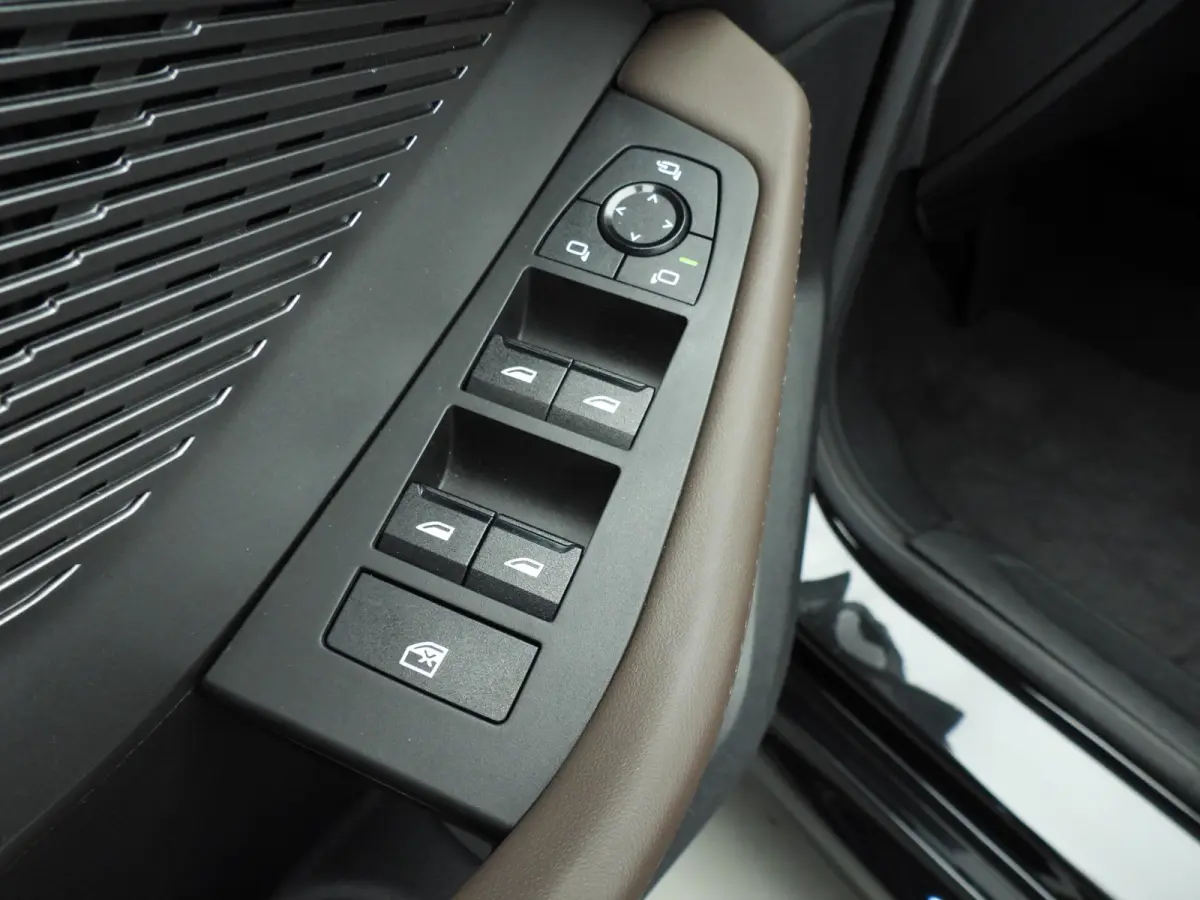 220 | LED | Navigatie | Sportstoelen | Stoelverwarming | Keyles go | DAB | Alu 18 inch