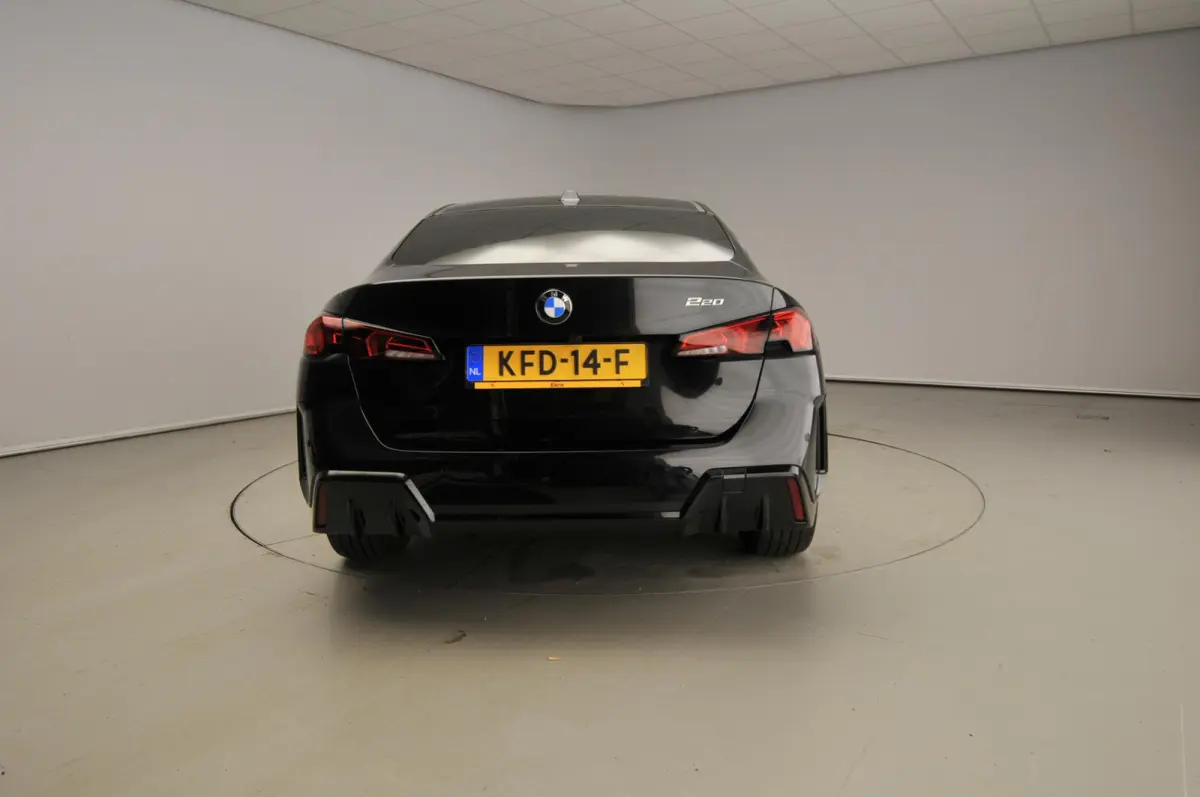 220 | LED | Navigatie | Sportstoelen | Stoelverwarming | Keyles go | DAB | Alu 18 inch