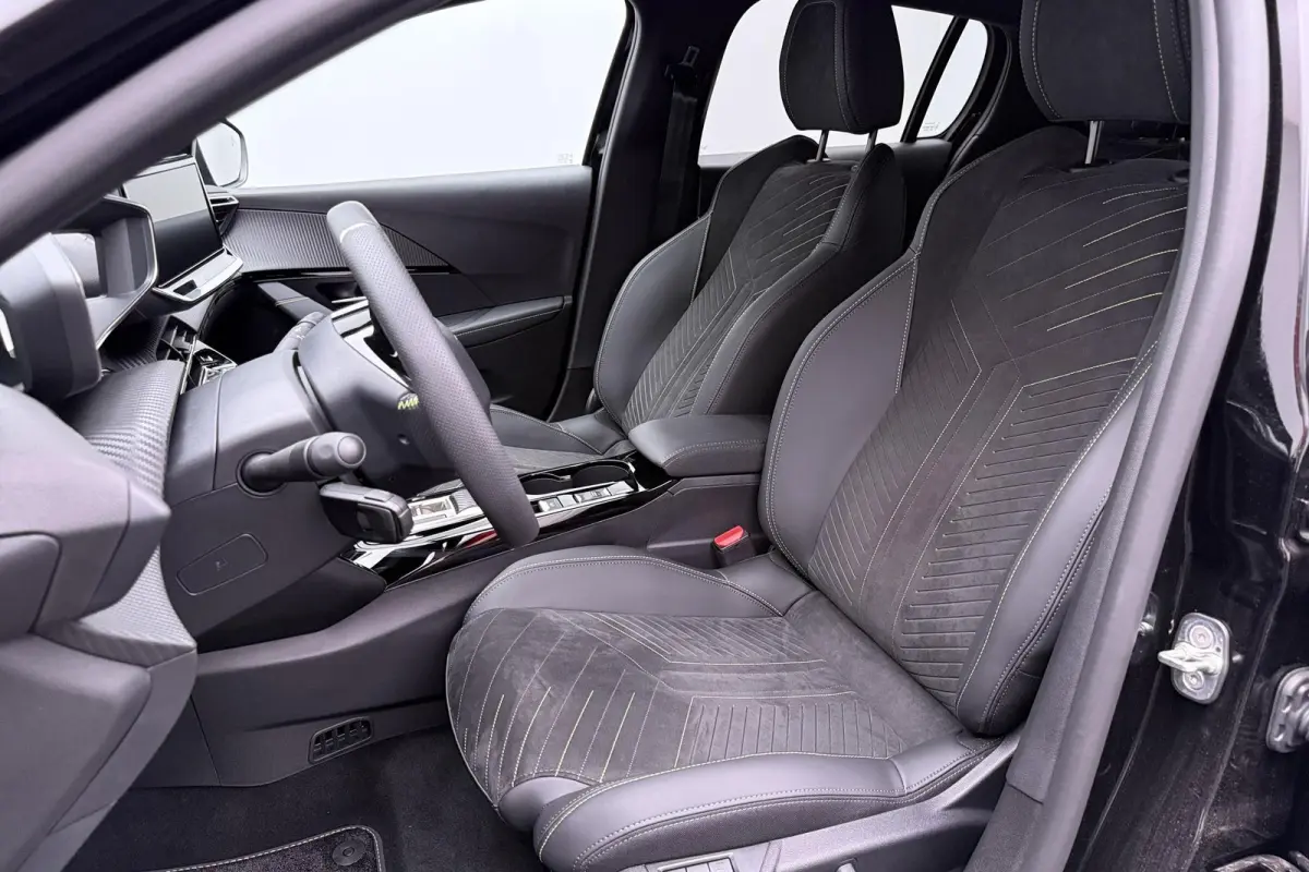 1.2 Hybrid 145 e-DCS6 GT Alcantara / 2+6 Jaar Garantie