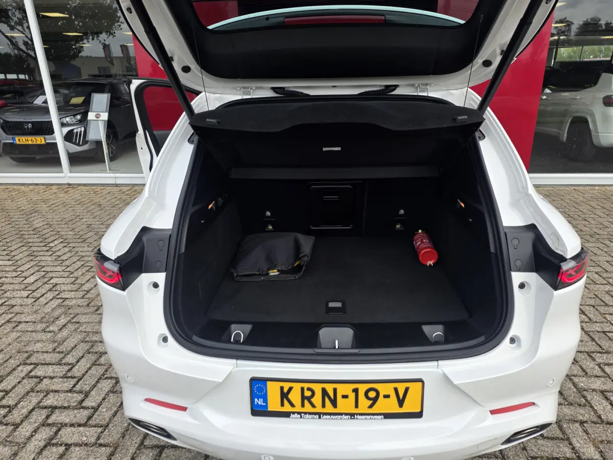 1.3T PHEV 280PK Tributo Italiano | Panorama-dak | Camera 360 | Leer