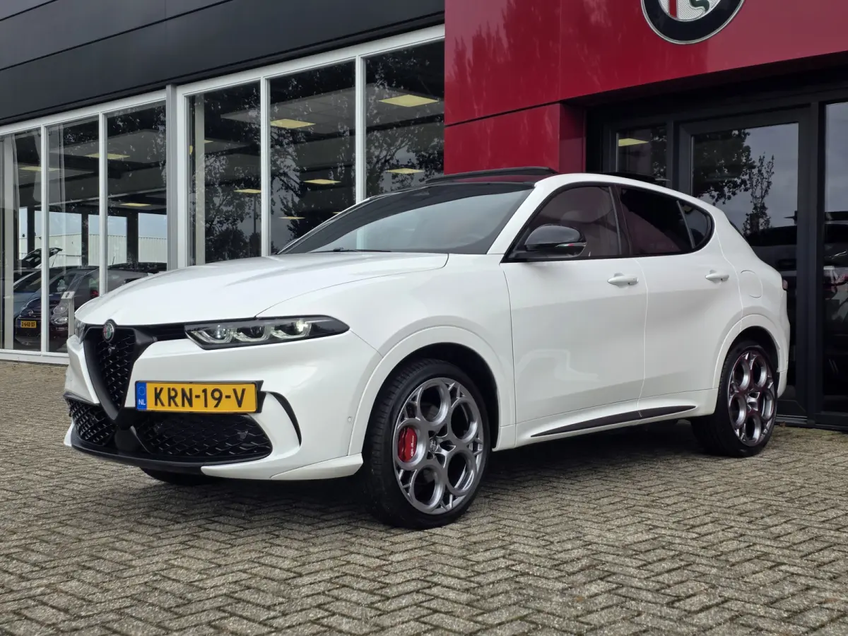 1.3T PHEV 280PK Tributo Italiano | Panorama-dak | Camera 360 | Leer