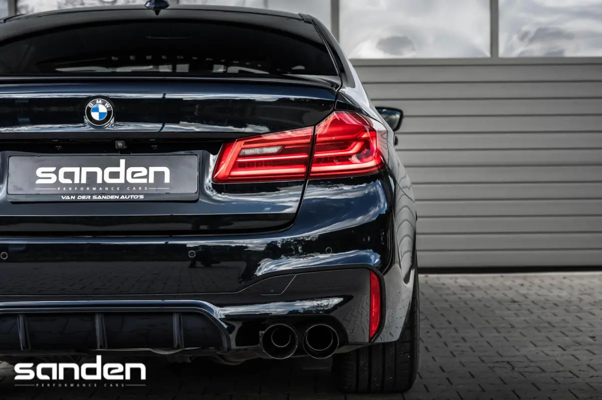 M5 Individual|AzuriteBlack|Schuifdak|Massage|HUD