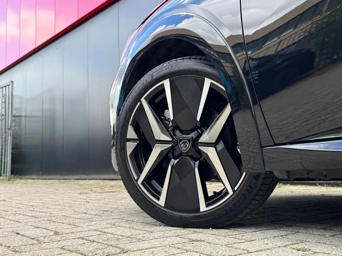 1.2 Hybrid 145 e-DCS6 GT | Navigatie | Adaptieve Cruise | Camera | Apple Carplay & Android Auto | | Achteruitrijcamera | Apple Carplay/Android Auto|telefoonintegratie premium | Bestuurdersst