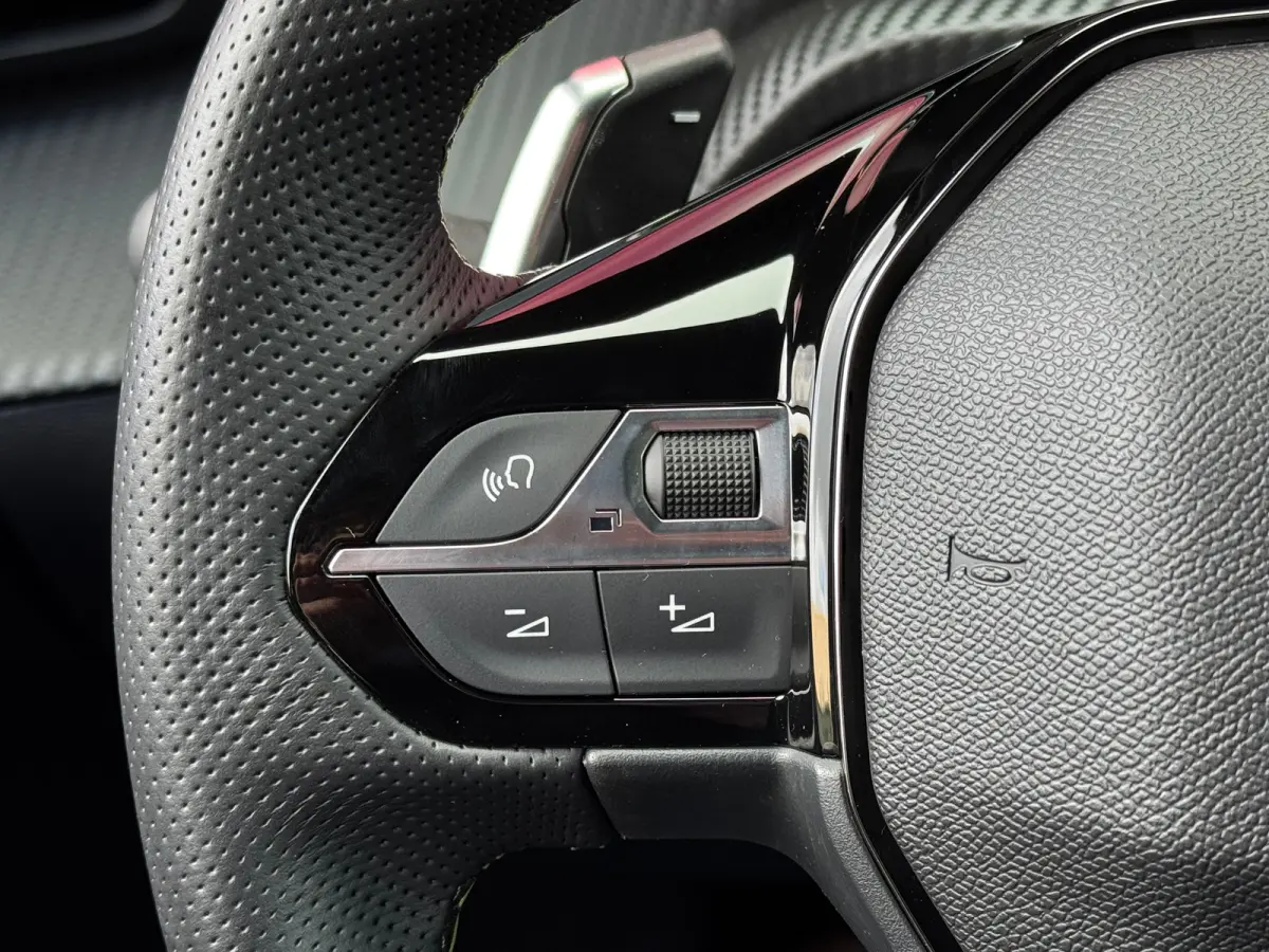 1.2 Hybrid 145 e-DCS6 GT | Navigatie | Adaptieve Cruise | Camera | Apple Carplay & Android Auto | | Achteruitrijcamera | Apple Carplay/Android Auto|telefoonintegratie premium | Bestuurdersst