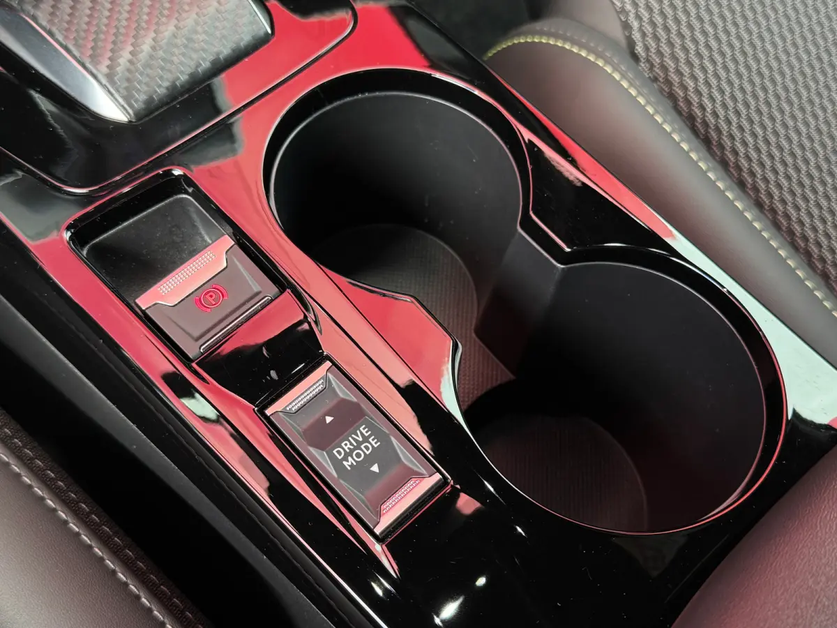1.2 Hybrid 145 e-DCS6 GT | Navigatie | Adaptieve Cruise | Camera | Apple Carplay & Android Auto | | Achteruitrijcamera | Apple Carplay/Android Auto|telefoonintegratie premium | Bestuurdersst