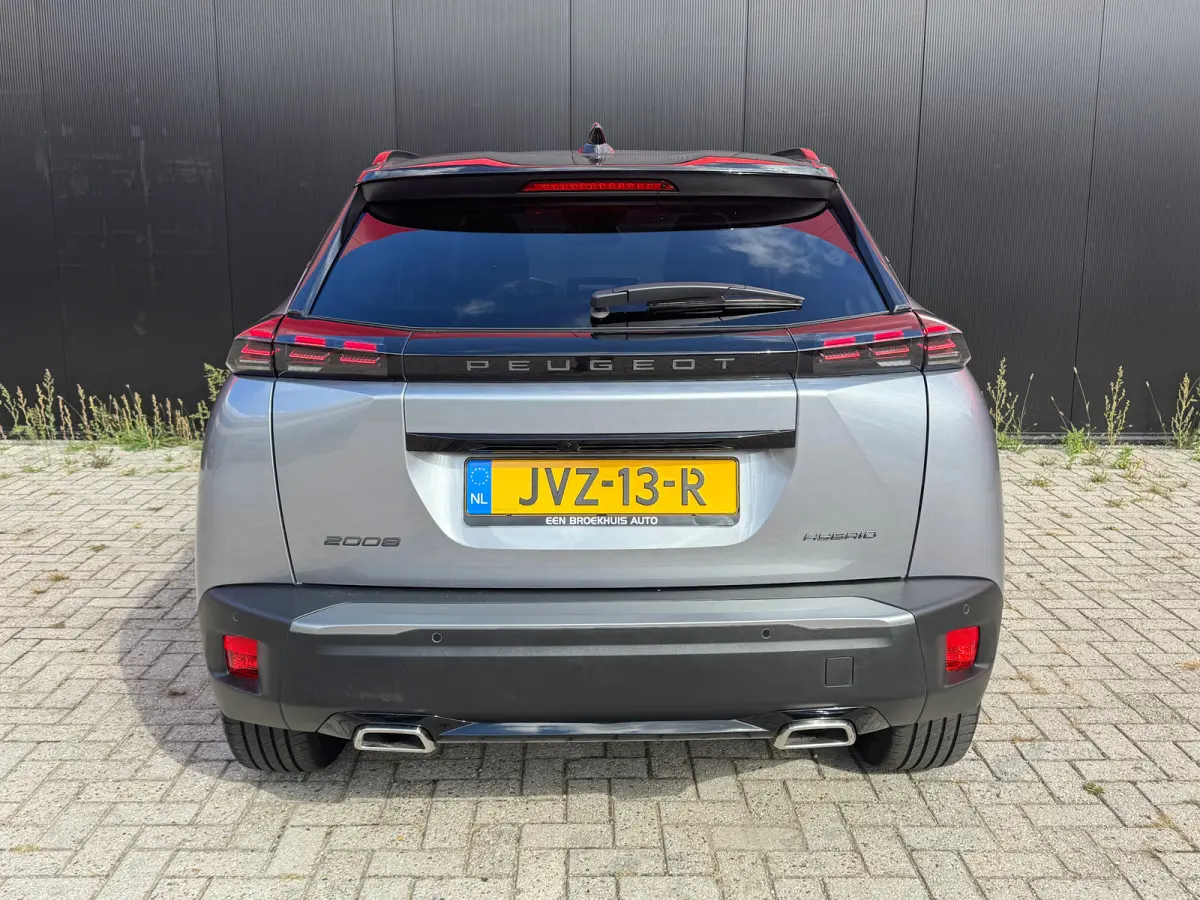 1.2 Hybrid 145 GT | Navigatie | Adaptieve Cruise | Camera | 18inch LM | | Bluetooth telefoonvoorbereiding | Camera voor | Cruise control adaptief met Stop&Go en stuurhulp
