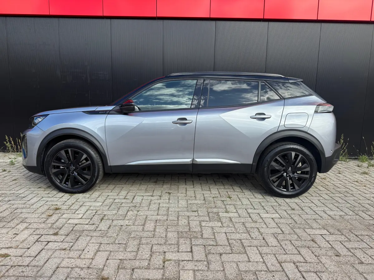 1.2 Hybrid 145 GT | Navigatie | Adaptieve Cruise | Camera | 18inch LM | | Bluetooth telefoonvoorbereiding | Camera voor | Cruise control adaptief met Stop&Go en stuurhulp