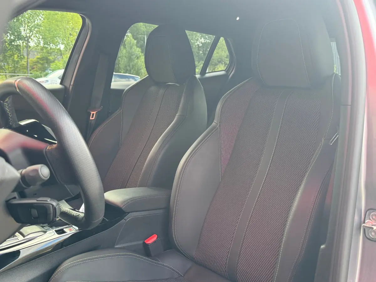 1.2 Hybrid 145 GT | Navigatie | Adaptieve Cruise | Camera | 18inch LM | | Bluetooth telefoonvoorbereiding | Camera voor | Cruise control adaptief met Stop&Go en stuurhulp