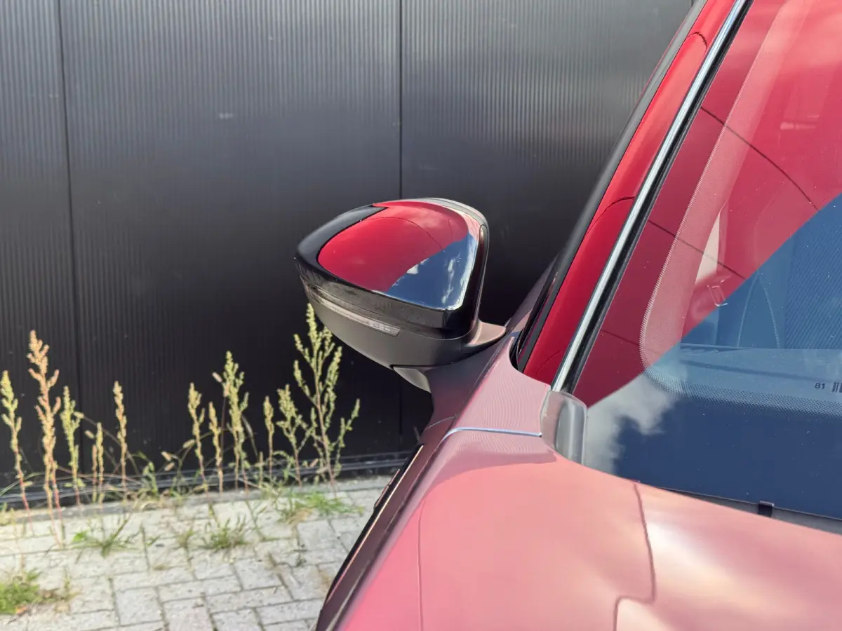 1.2 Hybrid 145 GT | Navigatie | Adaptieve Cruise | Camera | 18inch LM | | Bluetooth telefoonvoorbereiding | Camera voor | Cruise control adaptief met Stop&Go en stuurhulp
