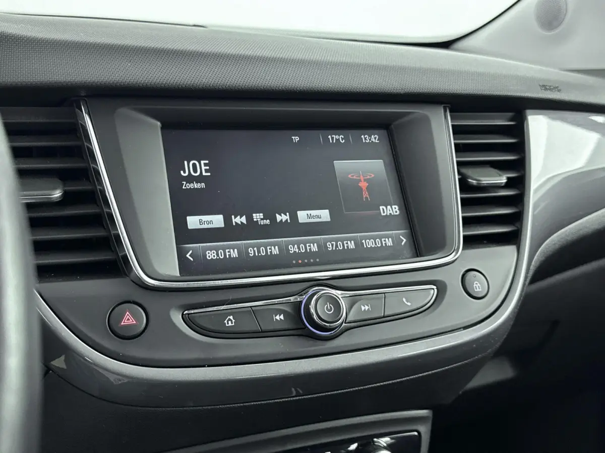 110pk Elegance | 1ste eigenaar | Camera | AppleCarPlay/Android | Climate | Comfortstoel