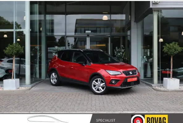 1.0 TSI FR Business Intense Plus Automaat / Virtual Cockpit / Trekhaak / LED / Camera / Cruise
