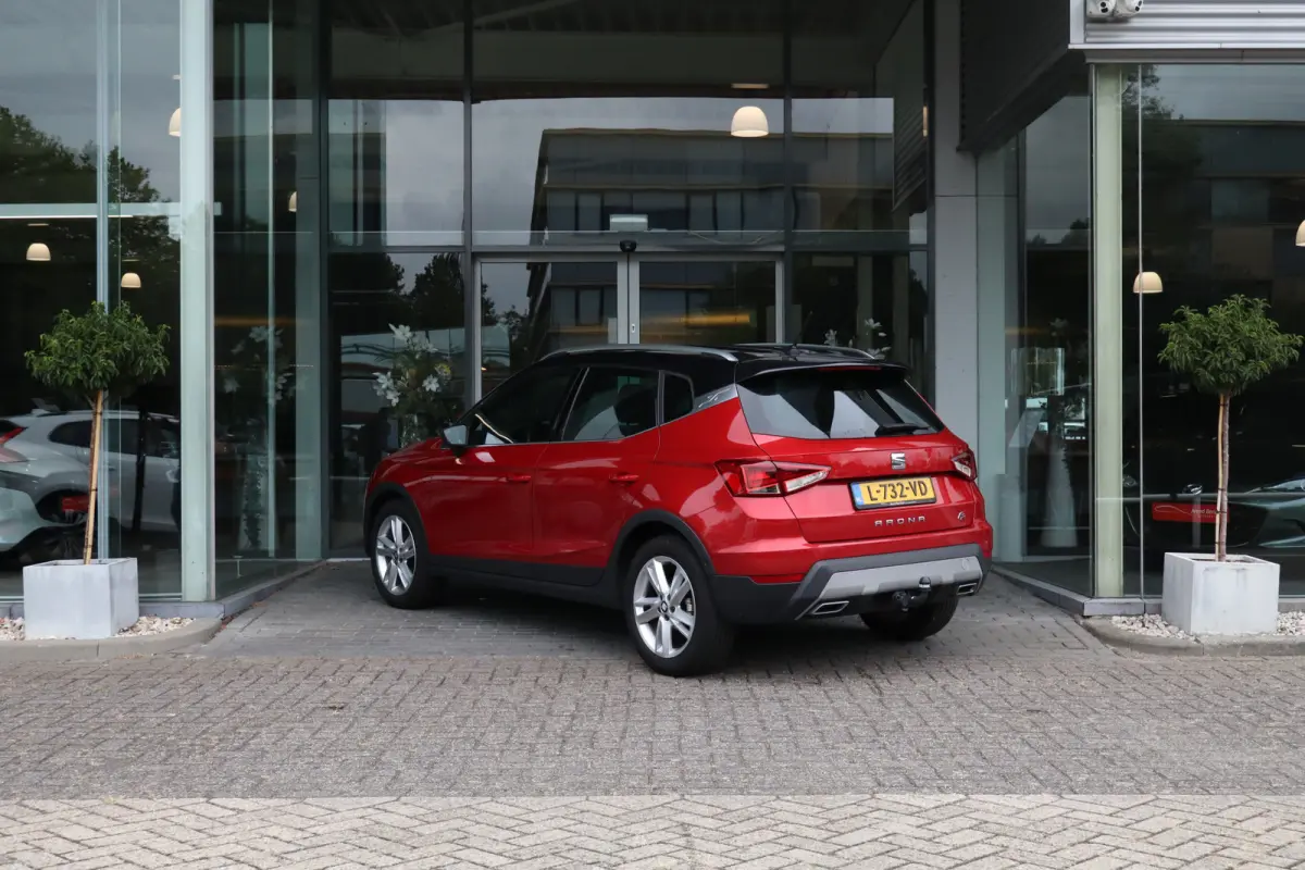 1.0 TSI FR Business Intense Plus Automaat / Virtual Cockpit / Trekhaak / LED / Camera / Cruise