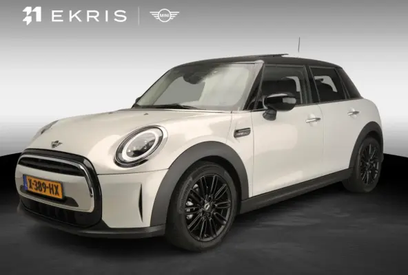 Cooper | Comfort Access | Panoramadak | Cruise Control | Parkeersensoren | Head-Up | Parkeersensoren | Navigatie |