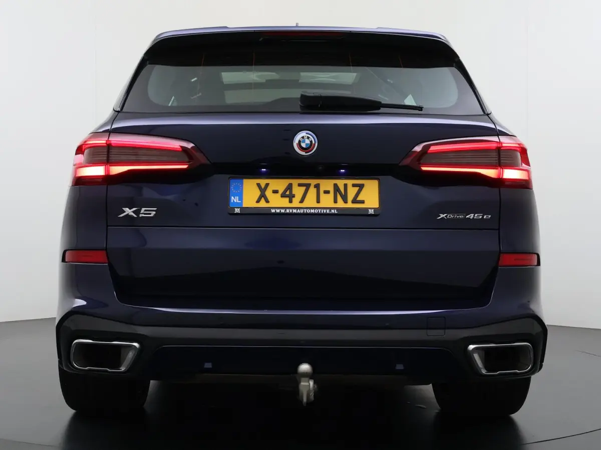 xDrive45e High Executive BOMVOL! | PANO | HARMAN KARDON | LASER LED | ELEK. ACHTER KLEP | ELEK. TREKHAAK | STOELVERWARMING | ELEK. MEM. SEAT | ACHTERUITRIJCAMERA | 22'' VELGEN | RIJKLAAR PRI