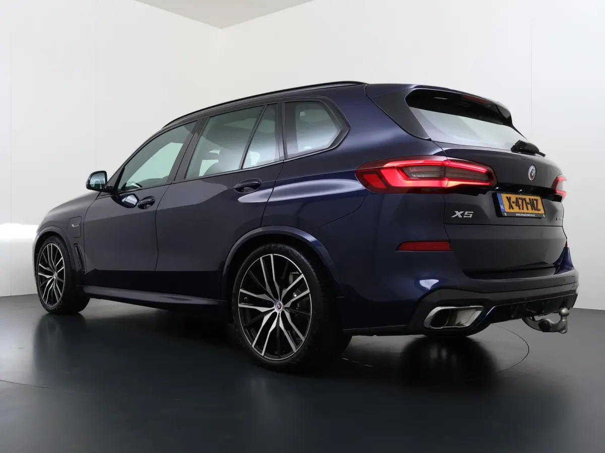 xDrive45e High Executive BOMVOL! | PANO | HARMAN KARDON | LASER LED | ELEK. ACHTER KLEP | ELEK. TREKHAAK | STOELVERWARMING | ELEK. MEM. SEAT | ACHTERUITRIJCAMERA | 22'' VELGEN | RIJKLAAR PRI