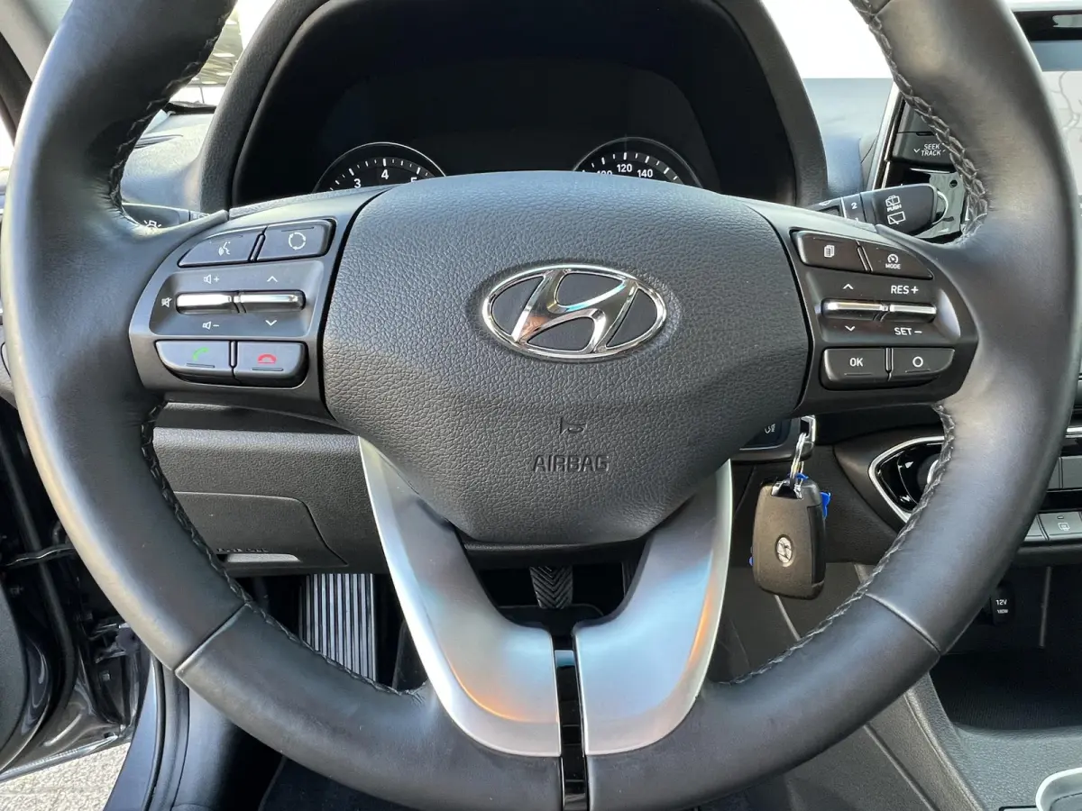 1.0 T-GDI i-Motion volledige historie / navi / parkeersensoren