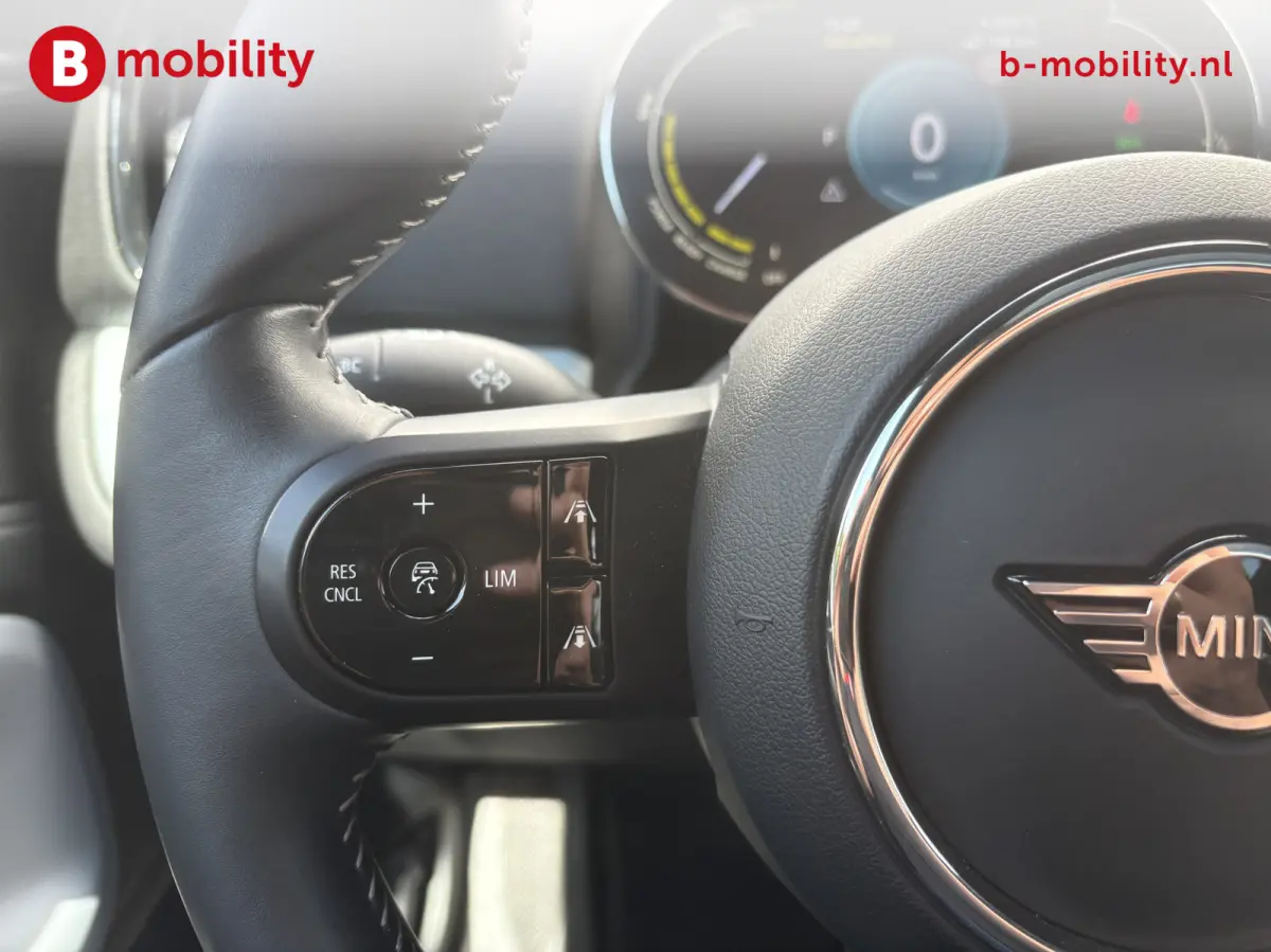 1.5 Cooper ALL4 Untamed Edition Panoramadak Head-Up SOH 97% | Adaptive Cruise Control | Hifi | Leer | DAB | Apple CarPlay
