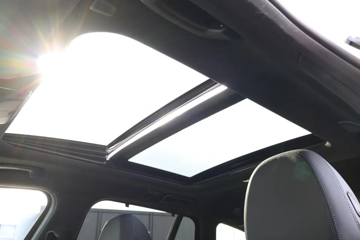 320e | M-Sport Pakket | Panorama Dak | PDC | Driving Assistant Professional | Achteruitrijcamera