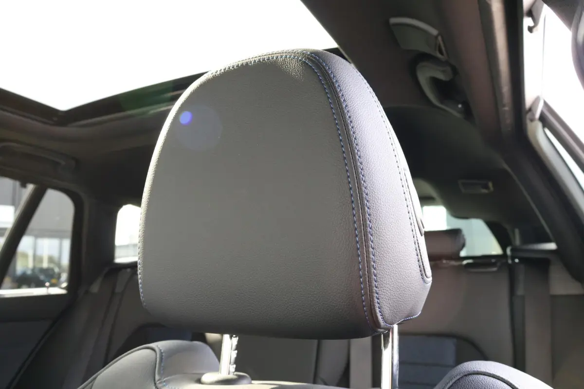 320e | M-Sport Pakket | Panorama Dak | PDC | Driving Assistant Professional | Achteruitrijcamera