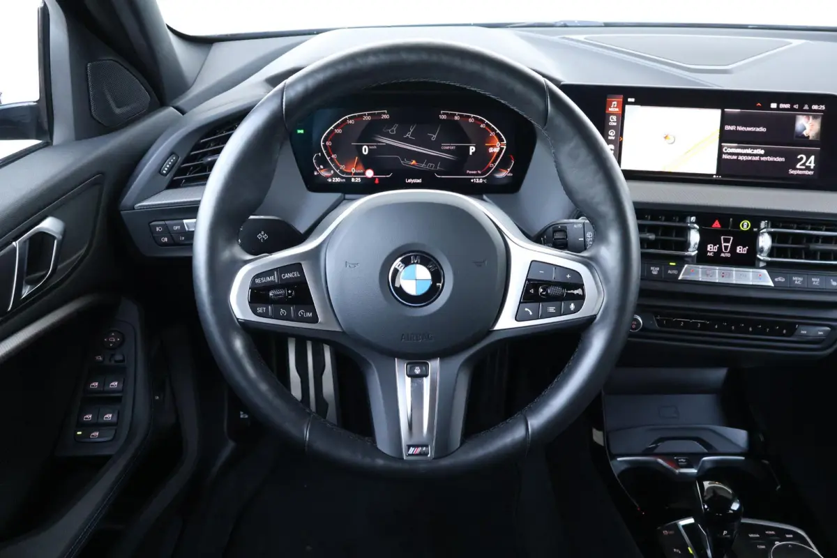 118i | M-Sport Pakket | Stuur & Stoelverwarming | PDC | Hifi | Comforttoegang |