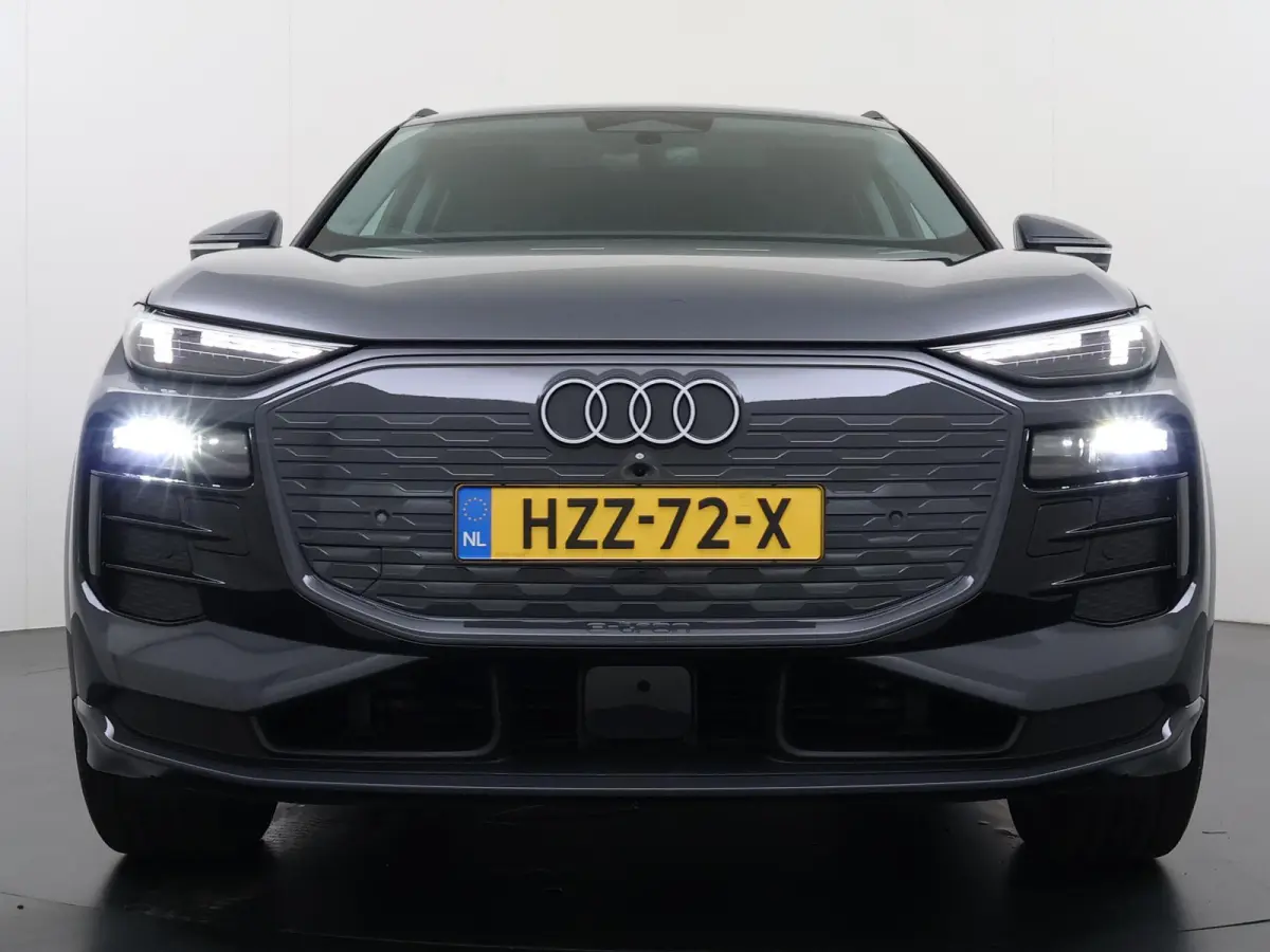 Launch edition 83 kWh ELEK. TREKHAAK | STOEL VERWARMING VOOR EN ACHTER | KEYLESS | 360 CAMERA | STUURVERWARMING | FABRIEKS GARANTIE TM 01-08-2027 |