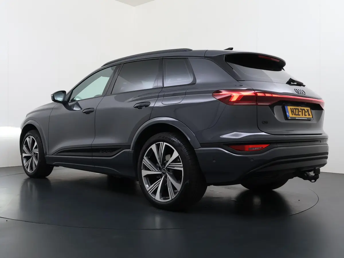 Launch edition 83 kWh ELEK. TREKHAAK | STOEL VERWARMING VOOR EN ACHTER | KEYLESS | 360 CAMERA | STUURVERWARMING | FABRIEKS GARANTIE TM 01-08-2027 |