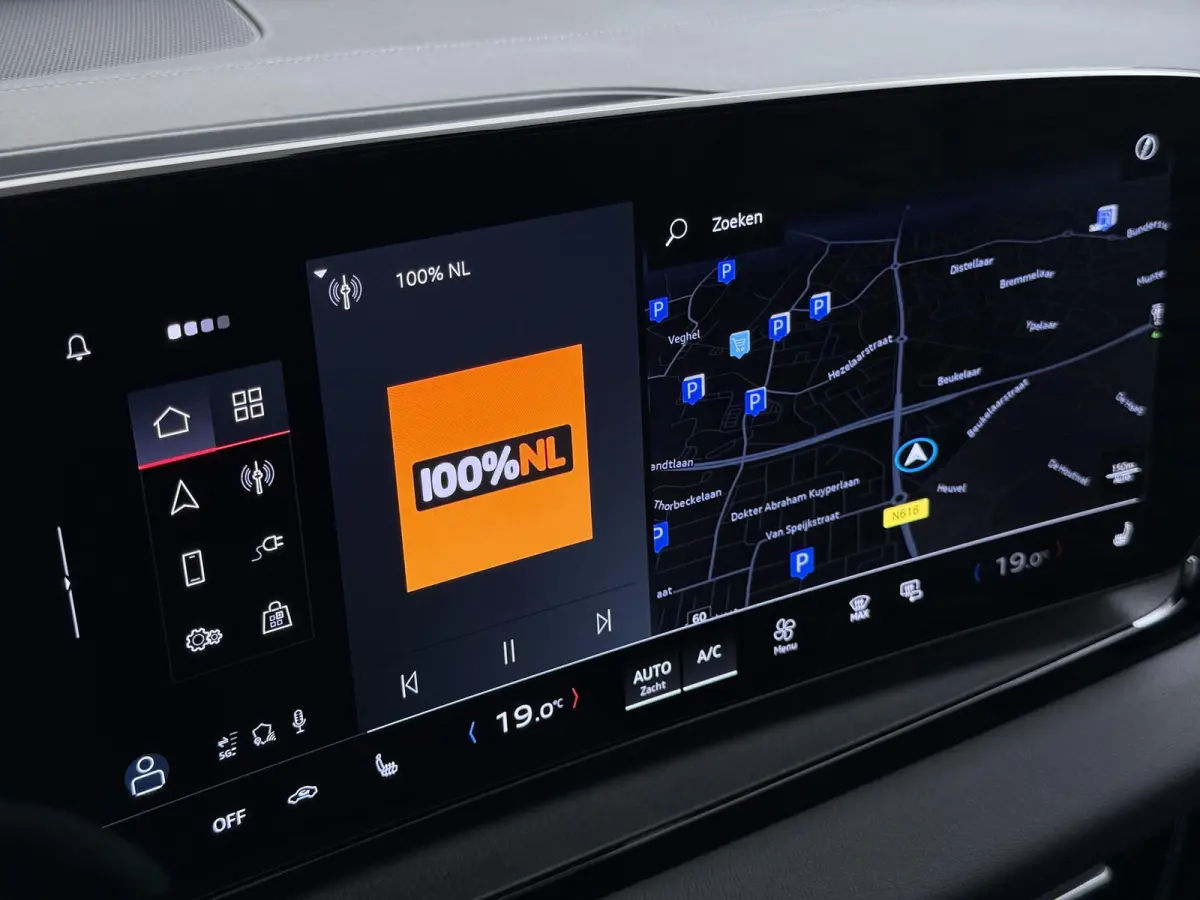 Launch edition 83 kWh ELEK. TREKHAAK | STOEL VERWARMING VOOR EN ACHTER | KEYLESS | 360 CAMERA | STUURVERWARMING | FABRIEKS GARANTIE TM 01-08-2027 |