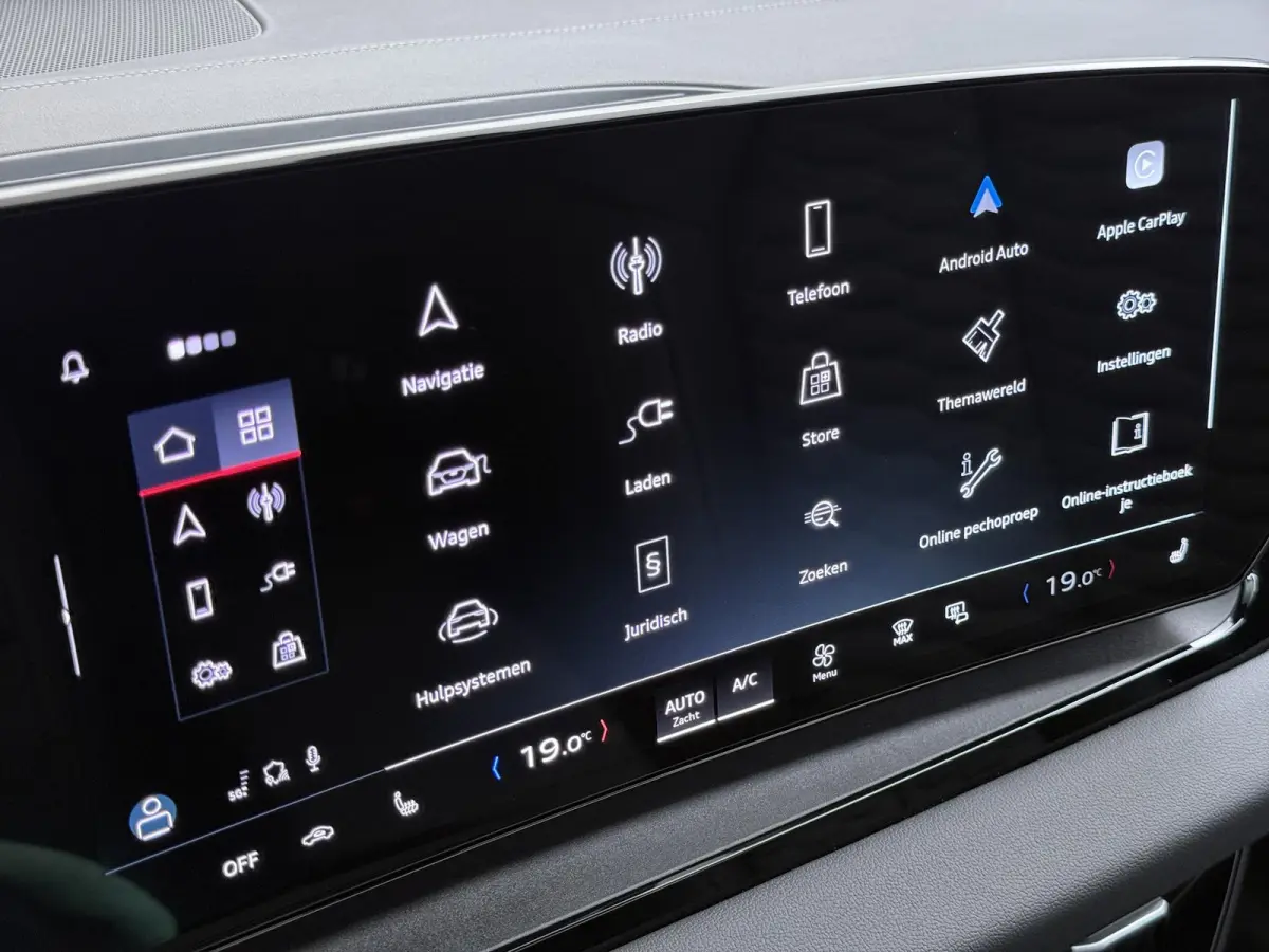 Launch edition 83 kWh ELEK. TREKHAAK | STOEL VERWARMING VOOR EN ACHTER | KEYLESS | 360 CAMERA | STUURVERWARMING | FABRIEKS GARANTIE TM 01-08-2027 |