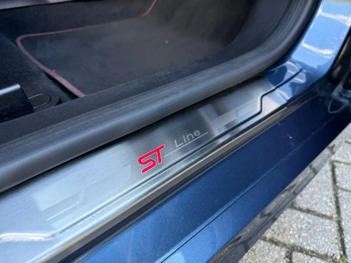1.0 EcoBoost ST-Line - Climate - Navi - Parkeerhulp - Org.NL